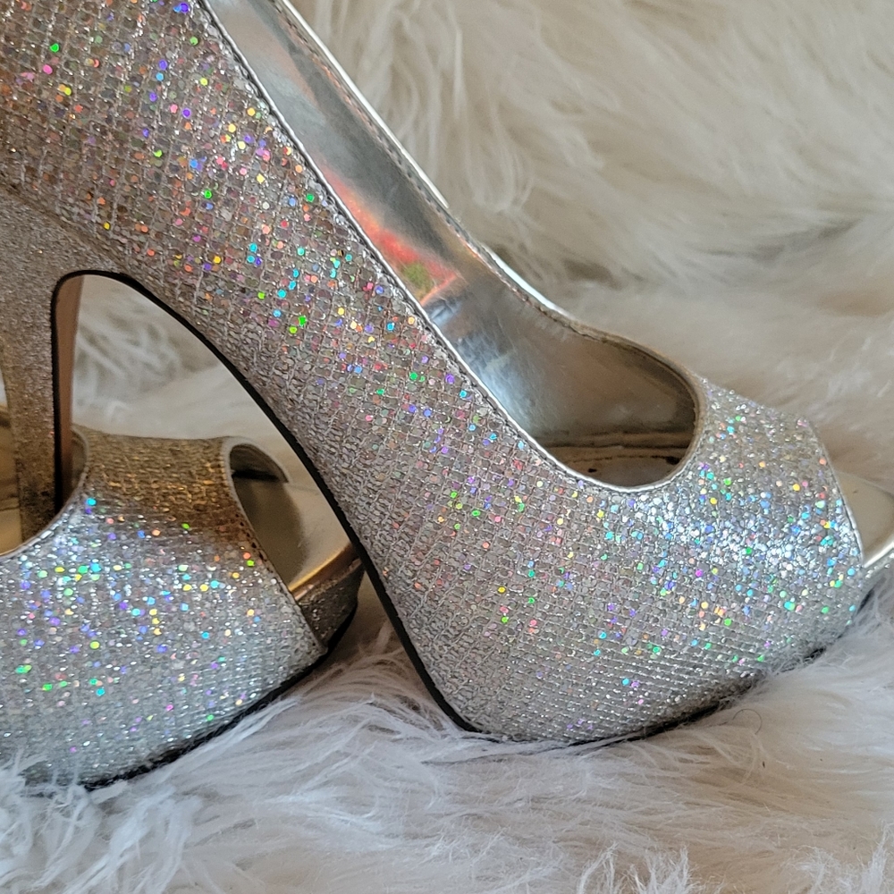 Worthington Silver Sparkle Peep Toe Heel